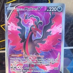 Galarian Moltres V - 176/198 - Full Art Ultra Rare Chilling Reign Pokémon